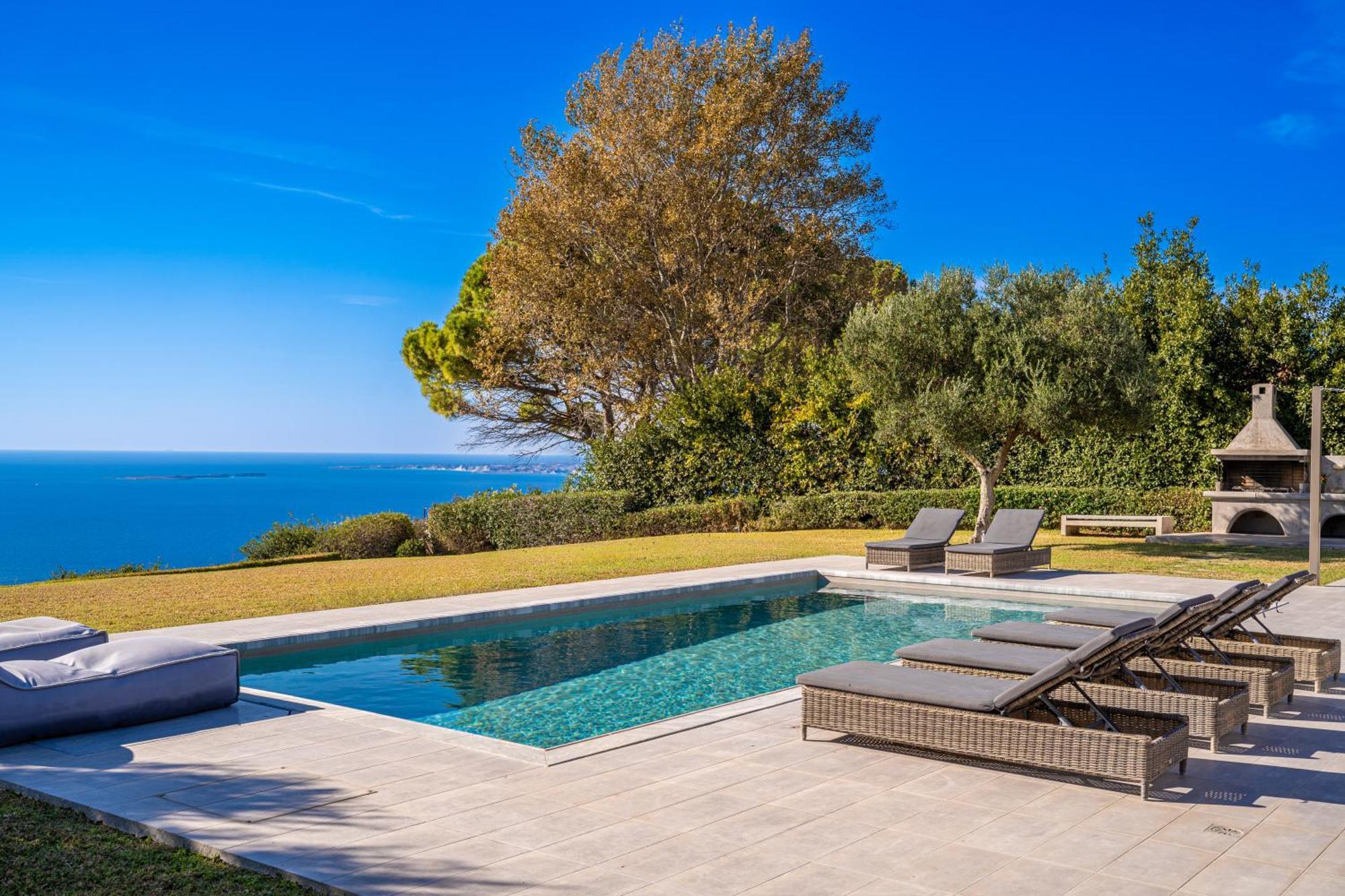 Villa Grande Azzurro In Lakíthra Extérieur photo