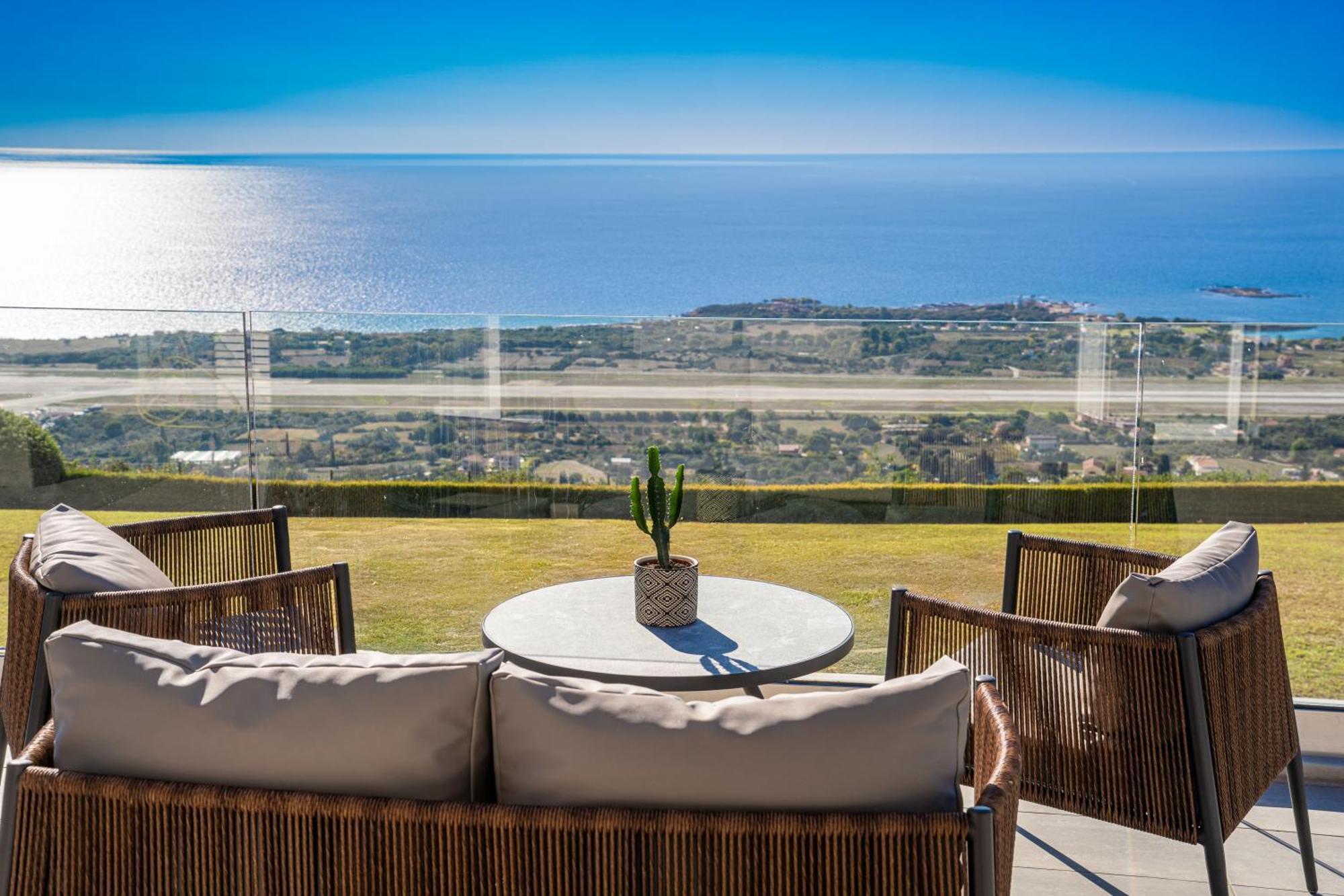 Villa Grande Azzurro In Lakíthra Extérieur photo