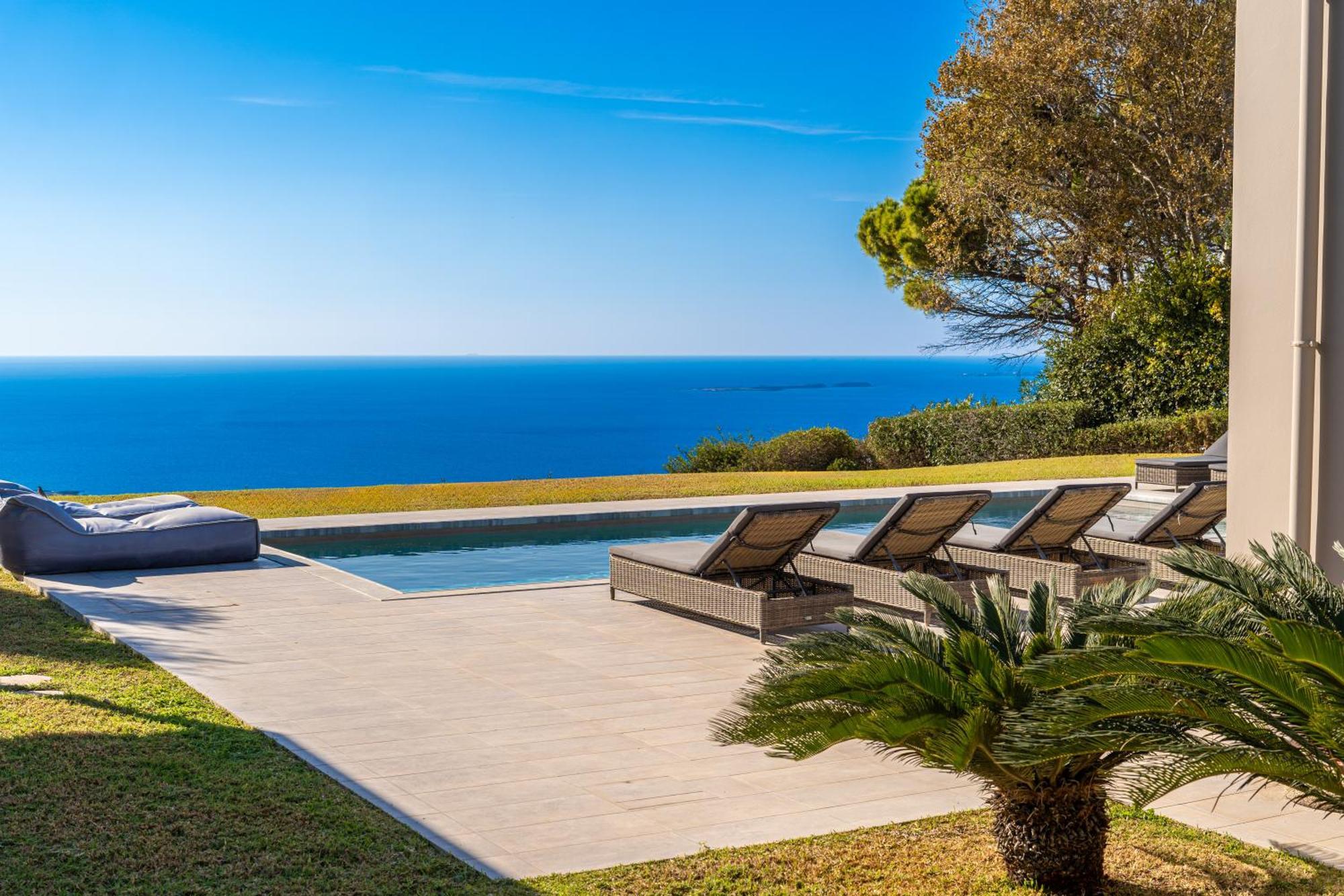 Villa Grande Azzurro In Lakíthra Extérieur photo