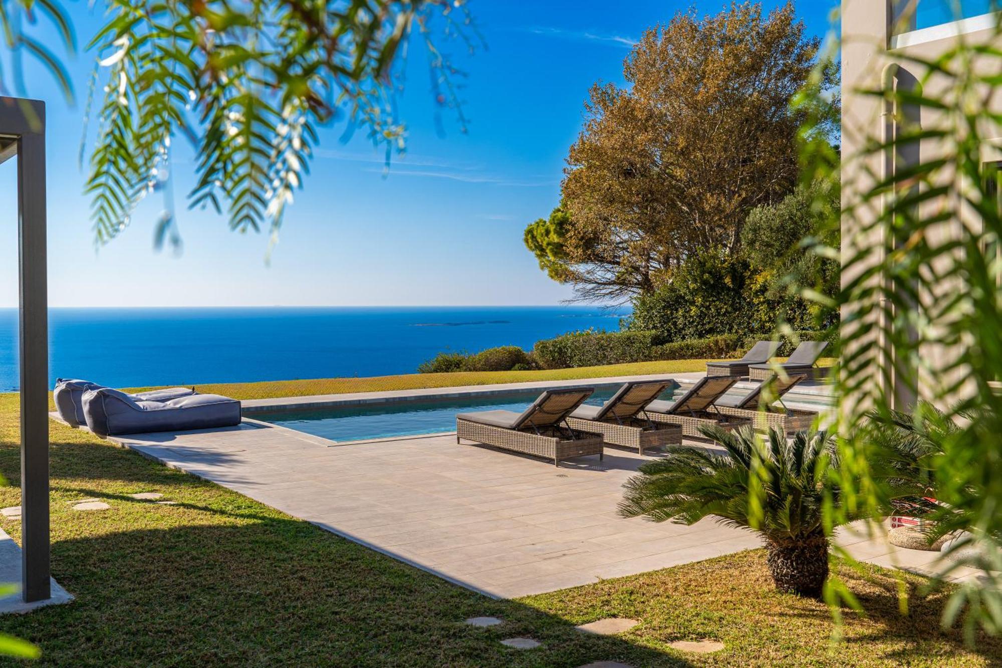 Villa Grande Azzurro In Lakíthra Extérieur photo