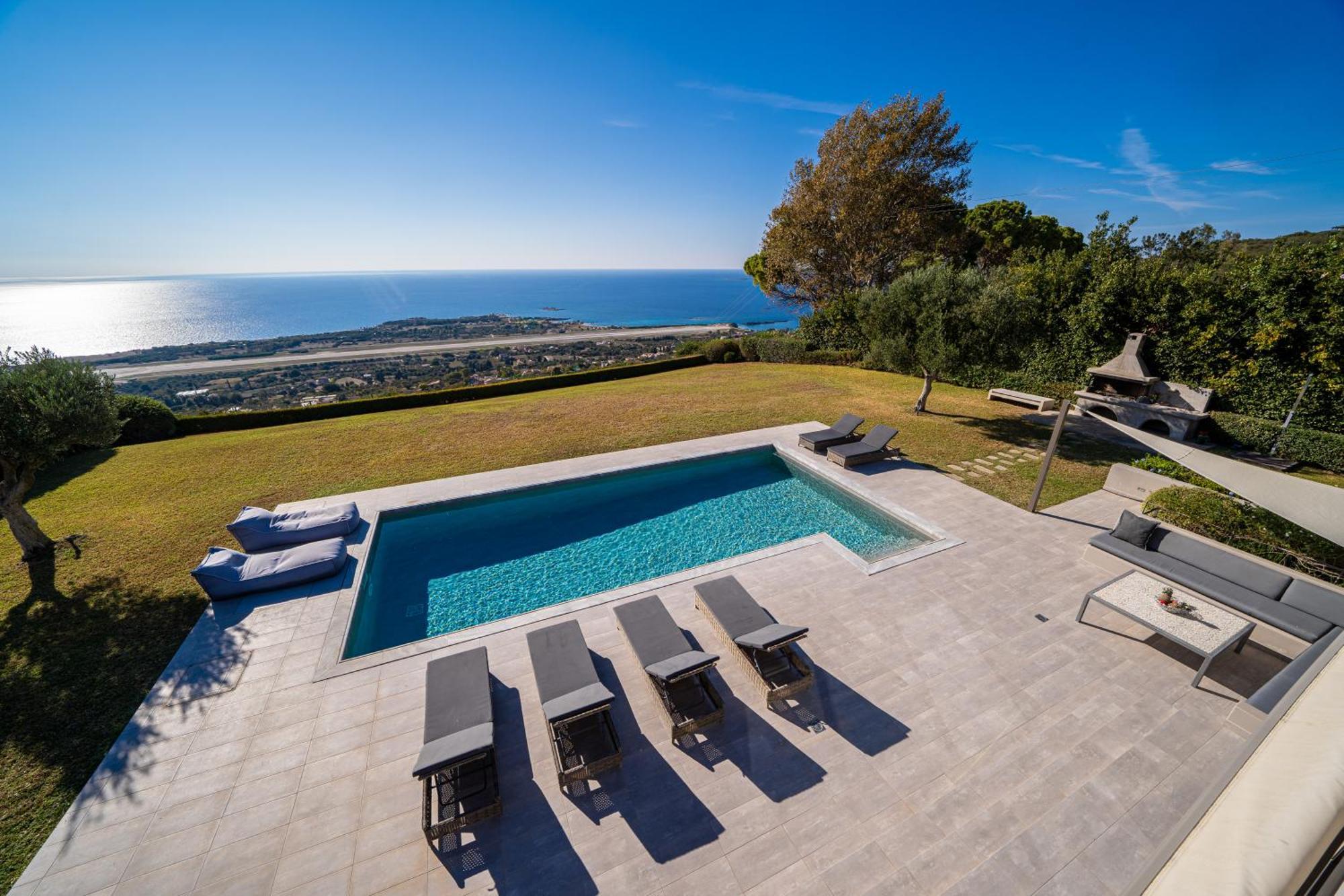 Villa Grande Azzurro In Lakíthra Extérieur photo